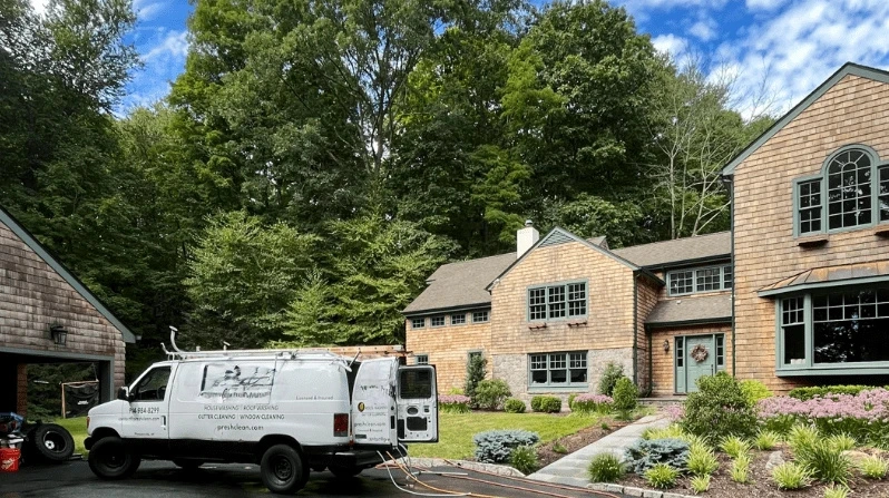 Green Power Washing power washing crew working in Akron, OH